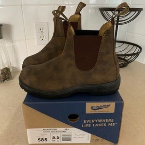 BRAND NEW. NEVER WORN